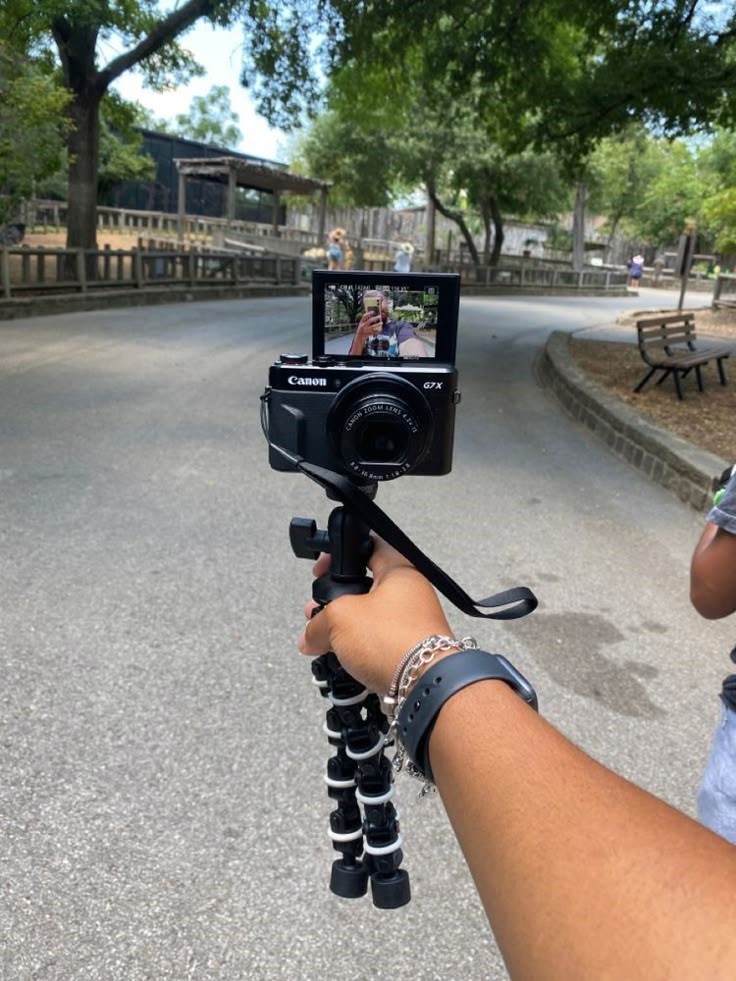 How to Vlog 